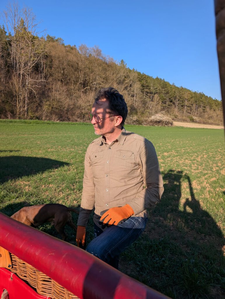 Unser Pilot bei der Vorbereitung zur Ballonfahrt Stuttgart